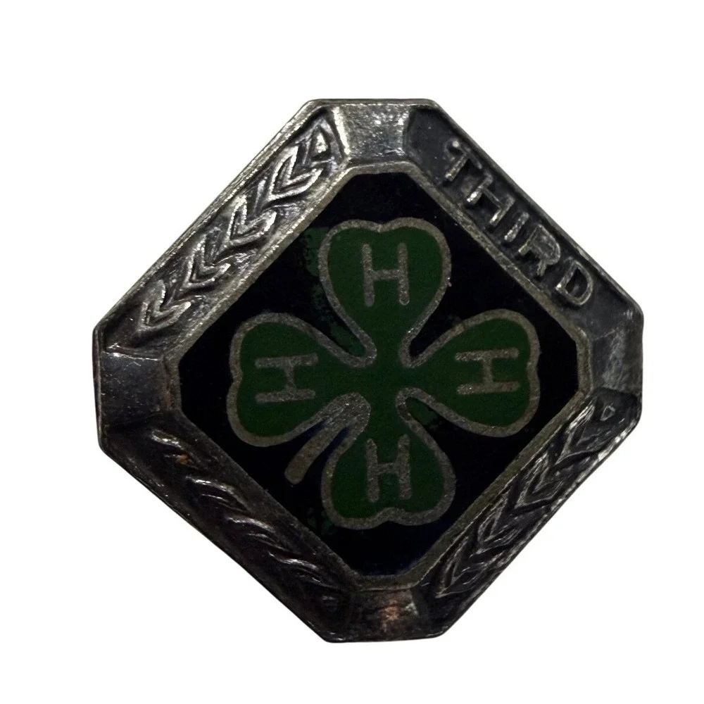 Vintage 4-H Third Year Achievement Pin Silver Tone Green Clover Enamel Lapel Pin